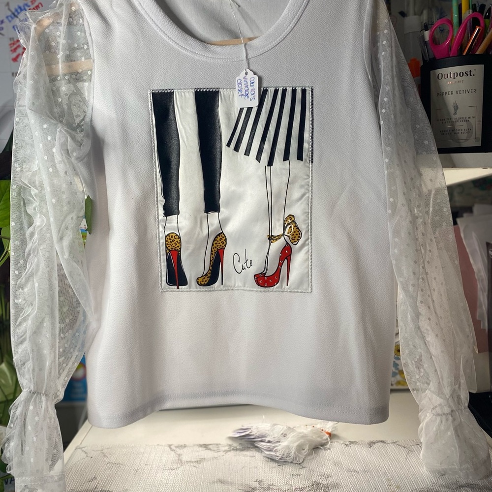 White blouse - Picture 4 of 6